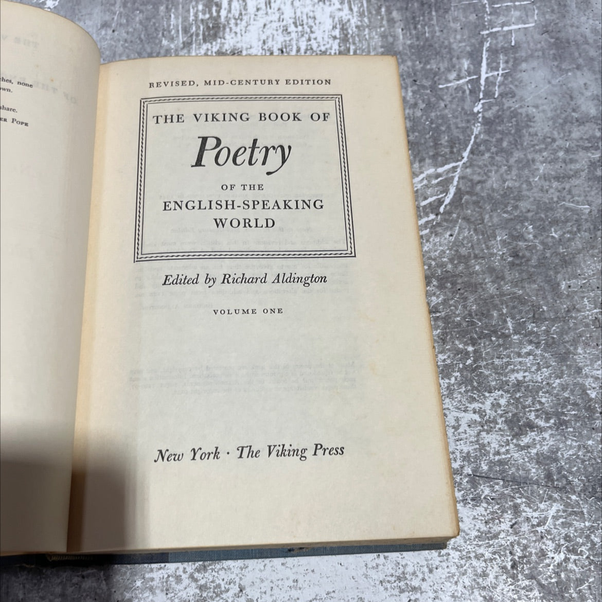 the viking book of poetry of the english-speaking world book, by richard aldington, 1958 Hardcover image 2