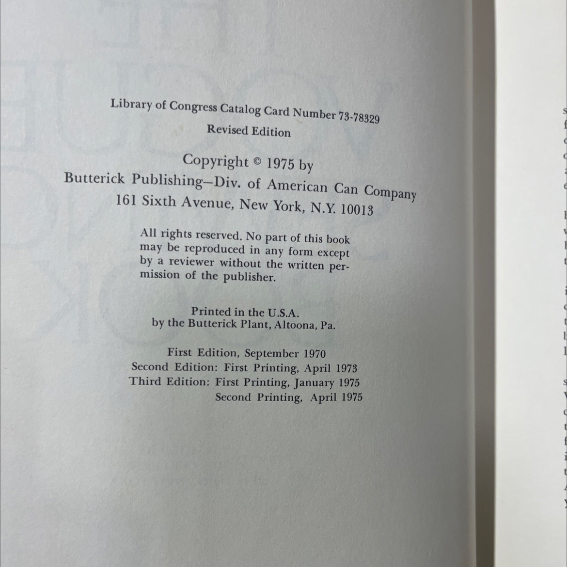 the vogue sewing book book, by unknown, 1975 Hardcover image 3