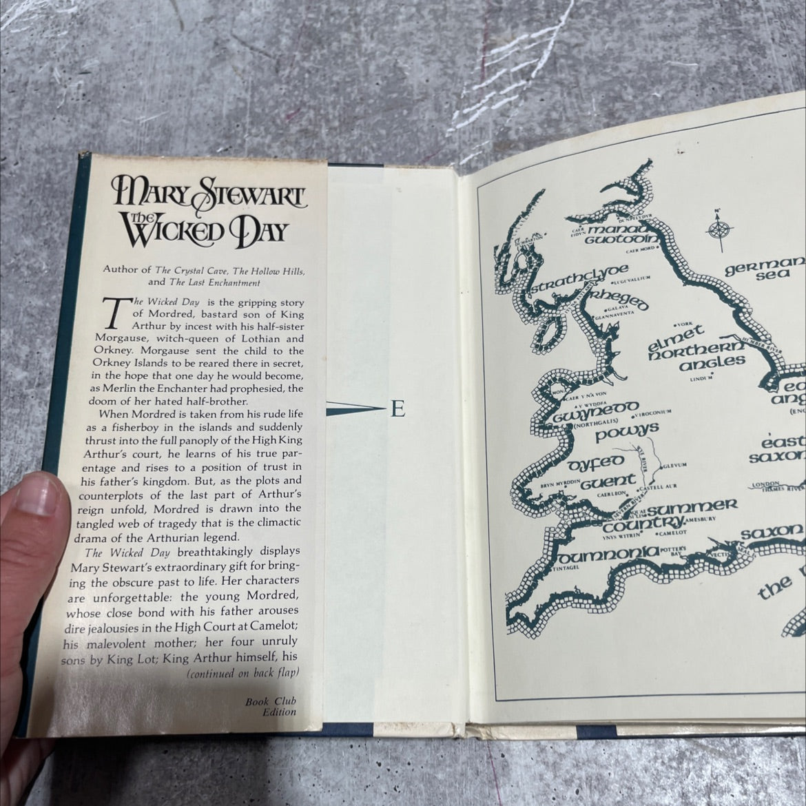 the wicked day book, by Mary Stewart, 1983 Hardcover image 4