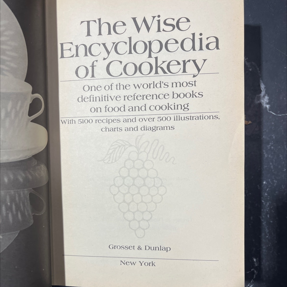 the wise encyclopedia of cookery book, by unknown, 1971 Hardcover image 2
