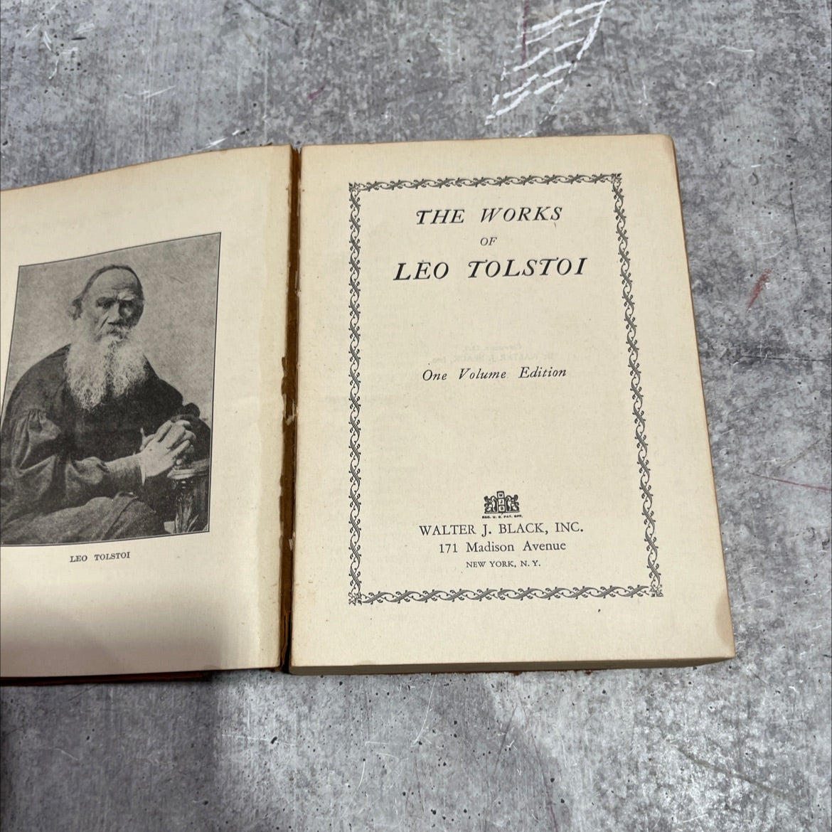 the works of leo tolstoi one volume edition book, by leo tolstoi, 1928 Leather image 2