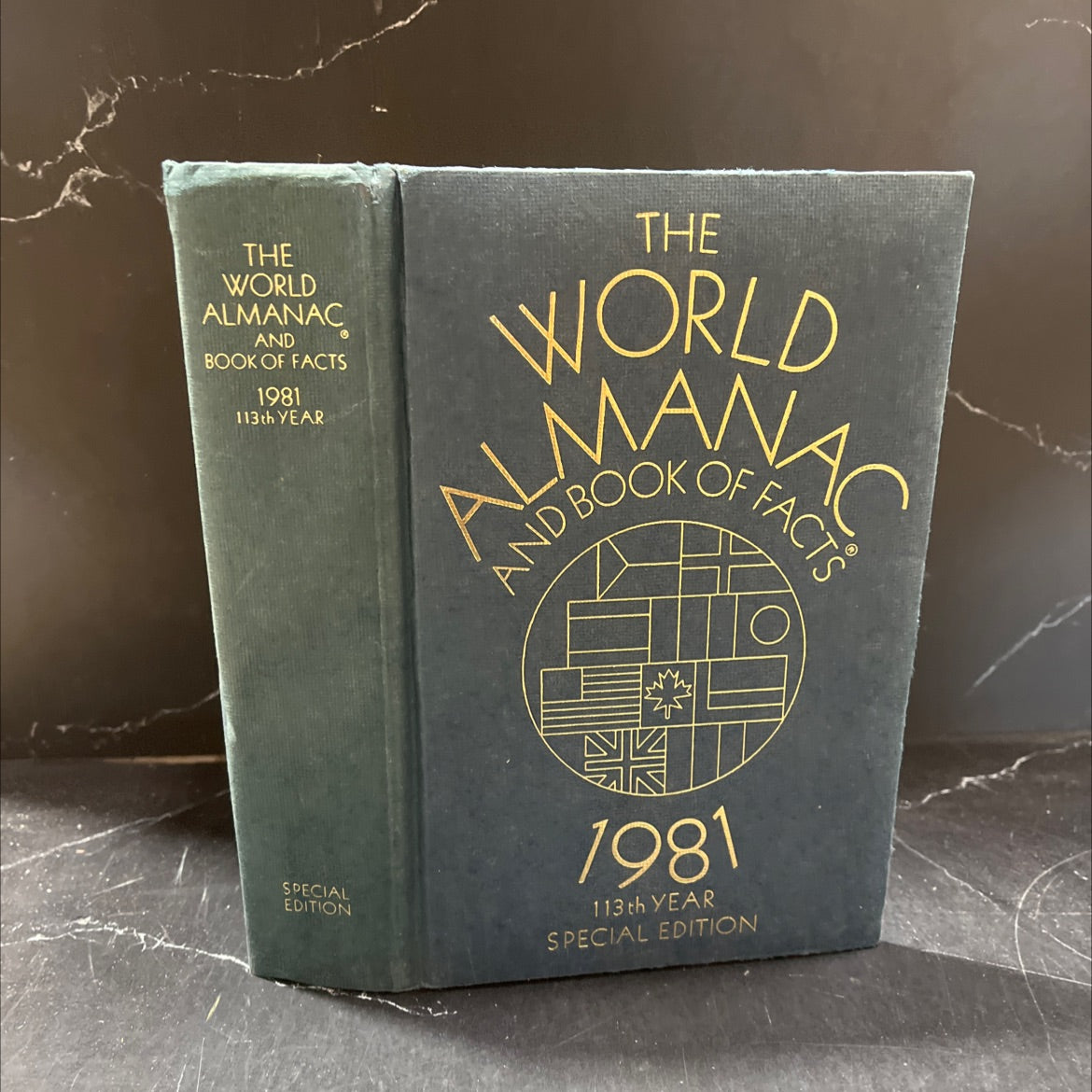 the world almanac & book of facts 1981 book, by unknown, 1981 Hardcover image 1
