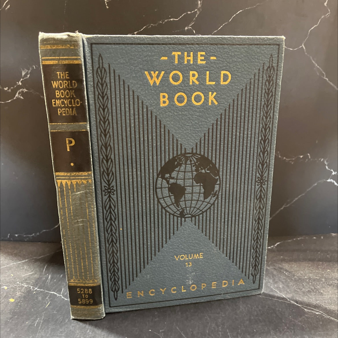 the world book encyclopedia modern in eighteen volumes comprehensive volume 13 p pictorial book, by the quarrie image 1