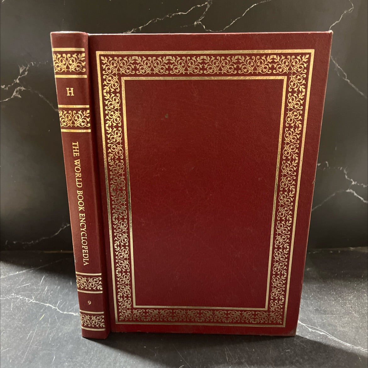 the world book encyclopedia volume 9 book, by world book, inc., 1988 Hardcover image 1