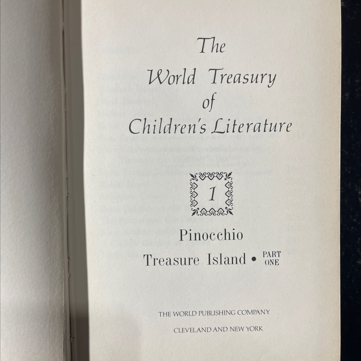 the world treasury of children's literature 1 pinocchio treasure island book, by unknown, 1947 Hardcover image 2