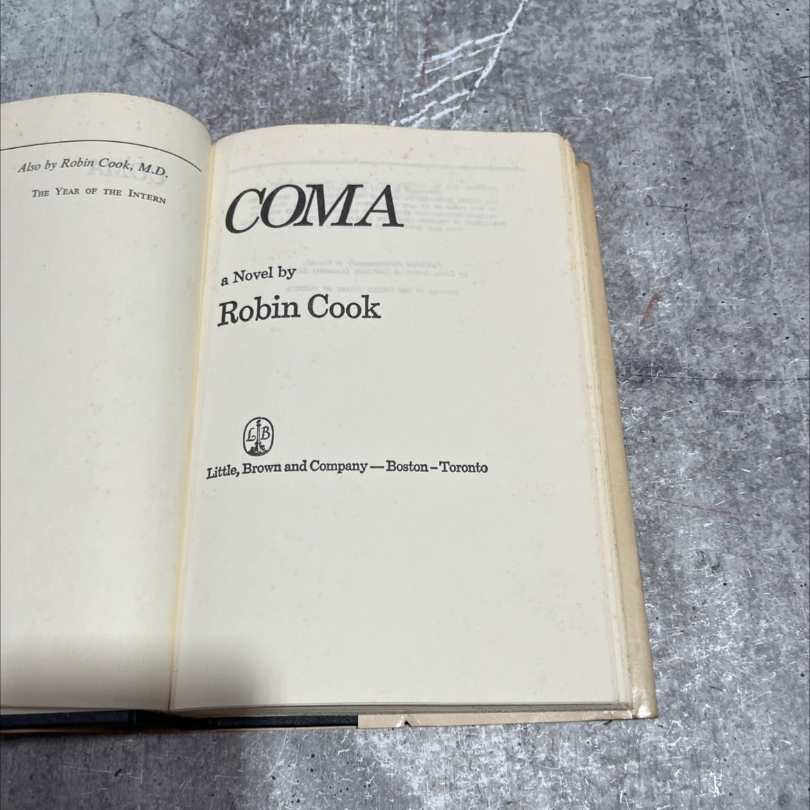 the year of the intern a coma novel book, by robin cook, m.d., 1977 Hardcover image 2