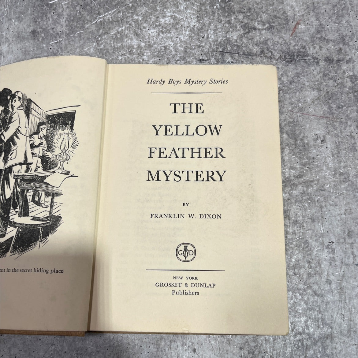 the yellow feather mystery book, by franklin w. dixon, 1953 Hardcover image 2