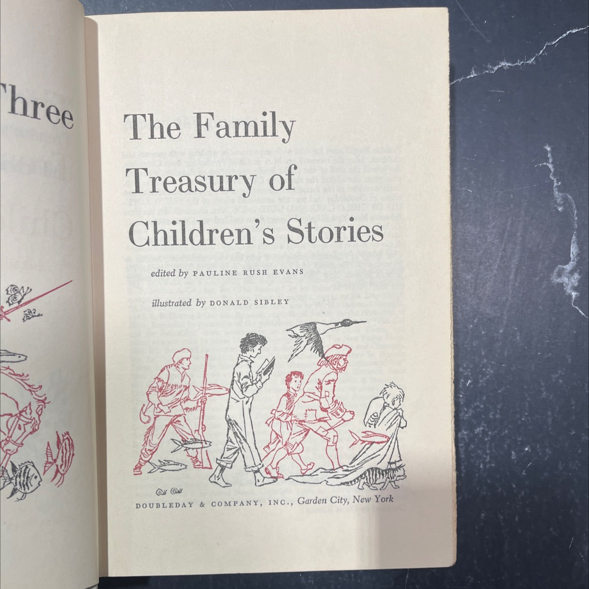 three鍋物 the family treasury of children's stories book, by pauline rush evans, 1956 Hardcover image 2