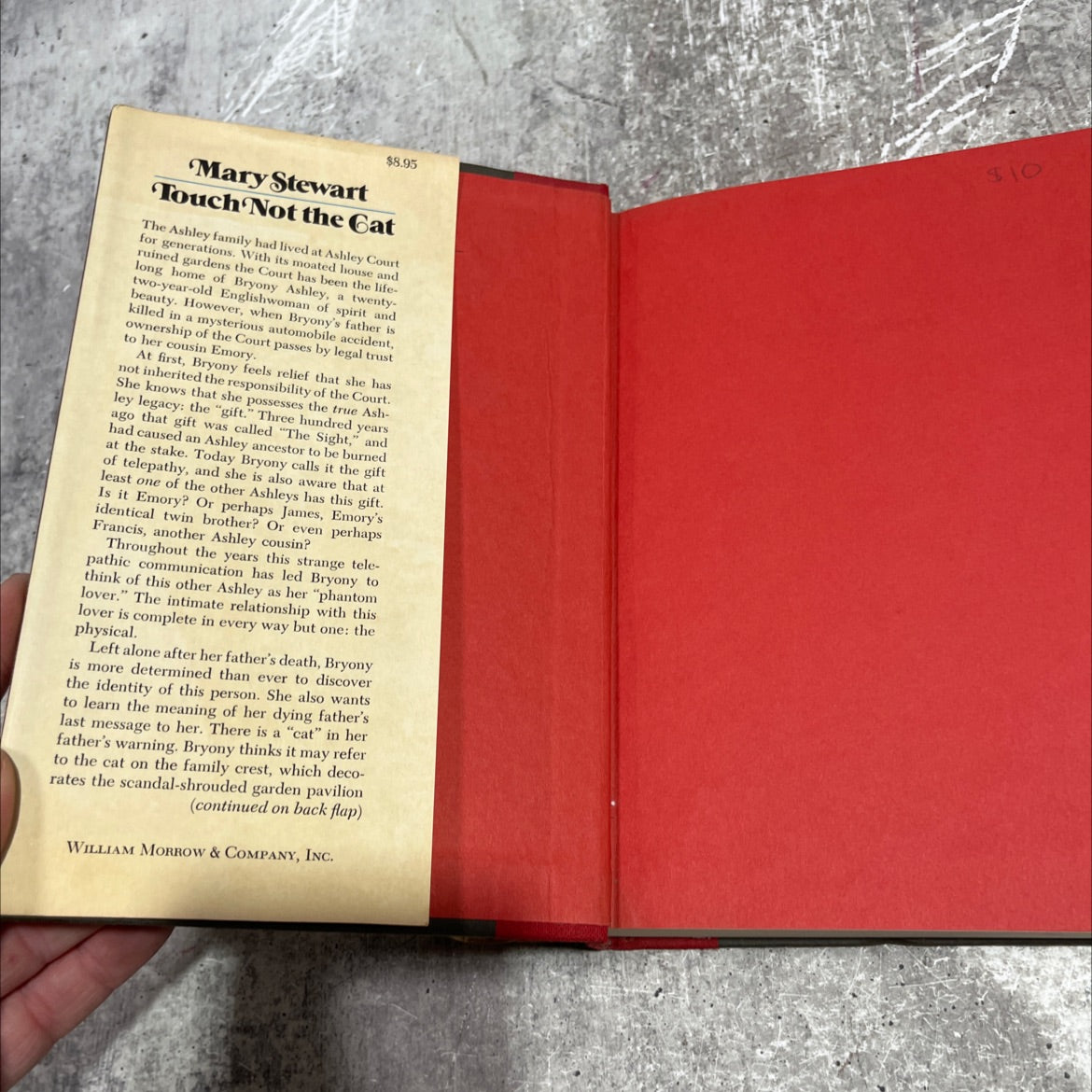 touch not the cat book, by mary stewart, 1976 Hardcover image 4