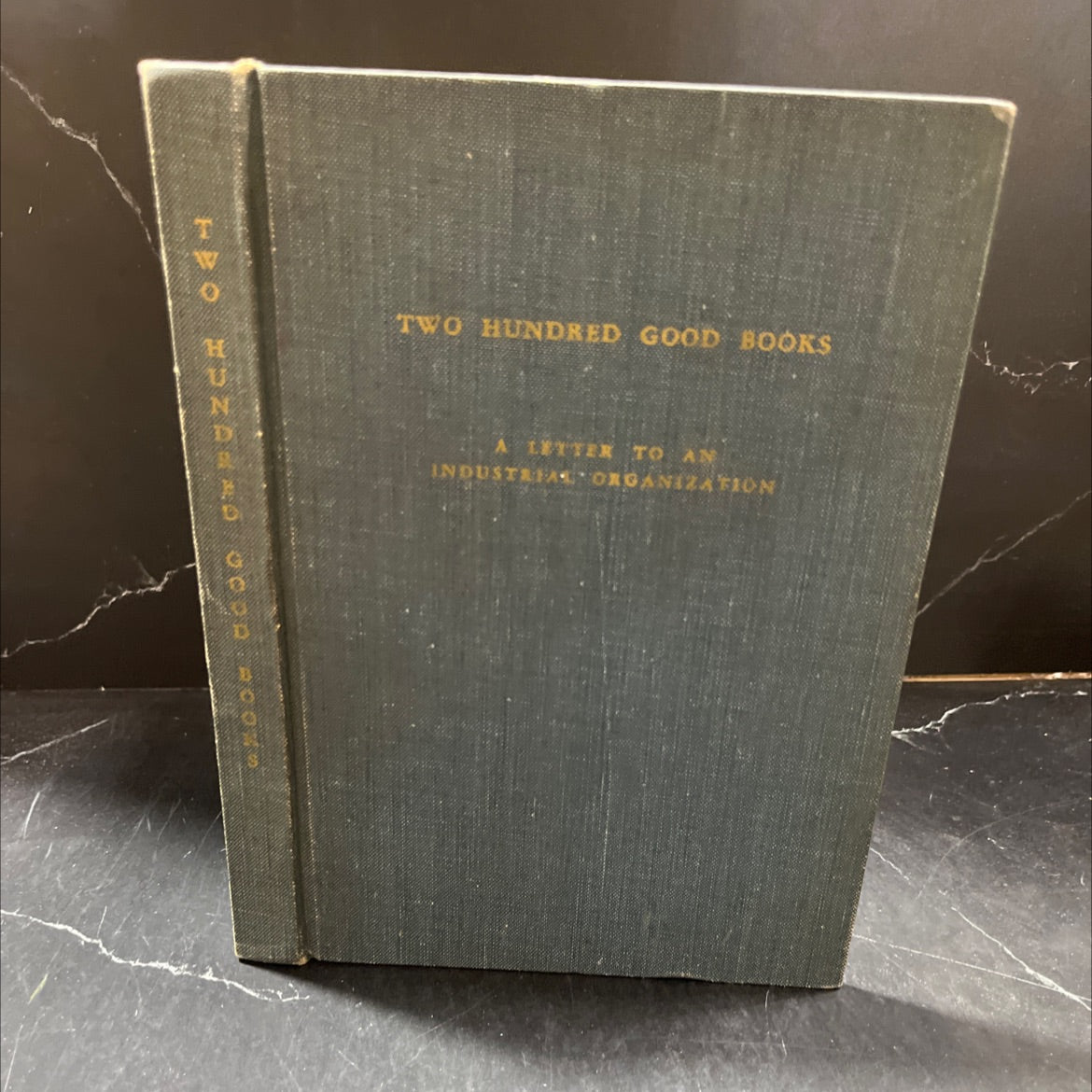 two hundred good books a list and reviews book, by carl f braun, 1949 Hardcover image 1