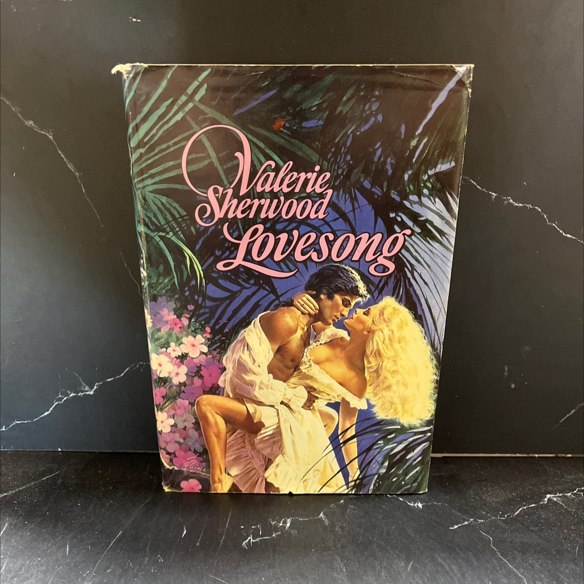 valente sherwood lovesung book, by valerie sherwood, 1985 Hardcover image 1