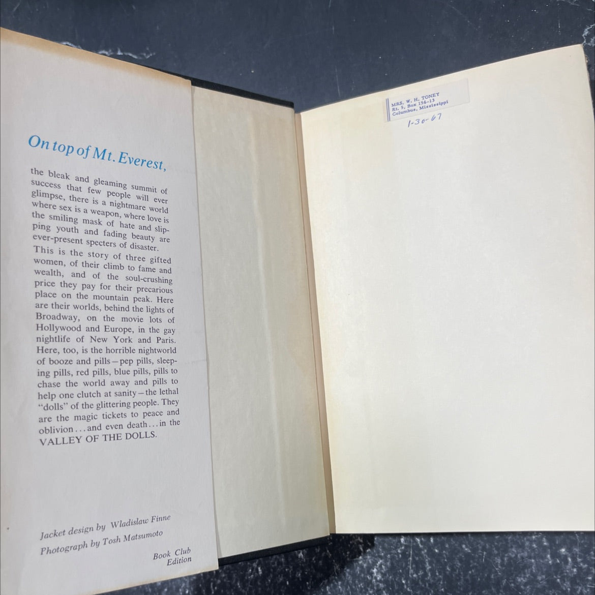 valley of the dolls book, by jacqueline susann, 1966 Hardcover image 4