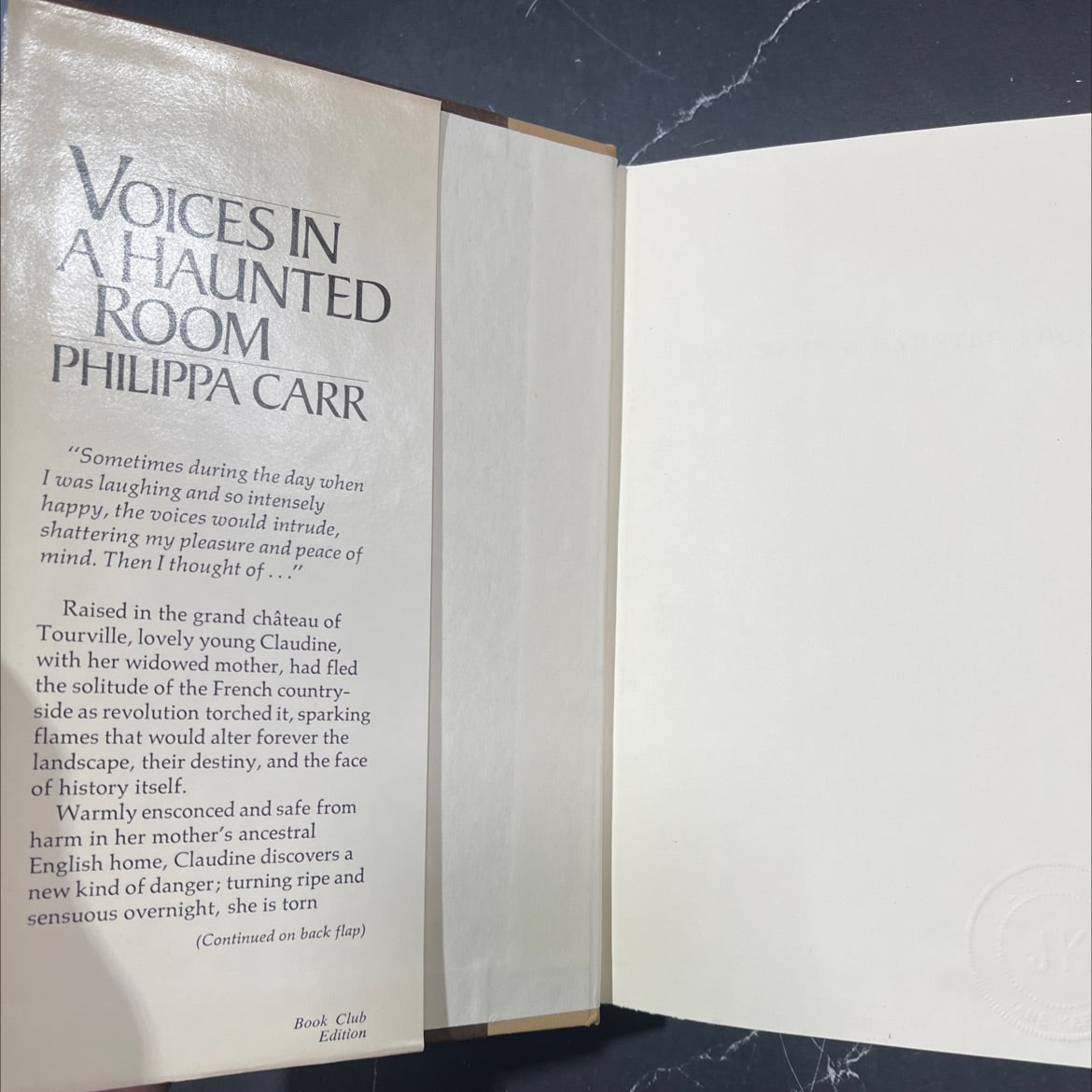 voices in a haunted room book, by philippa carr, 1984 Hardcover image 4