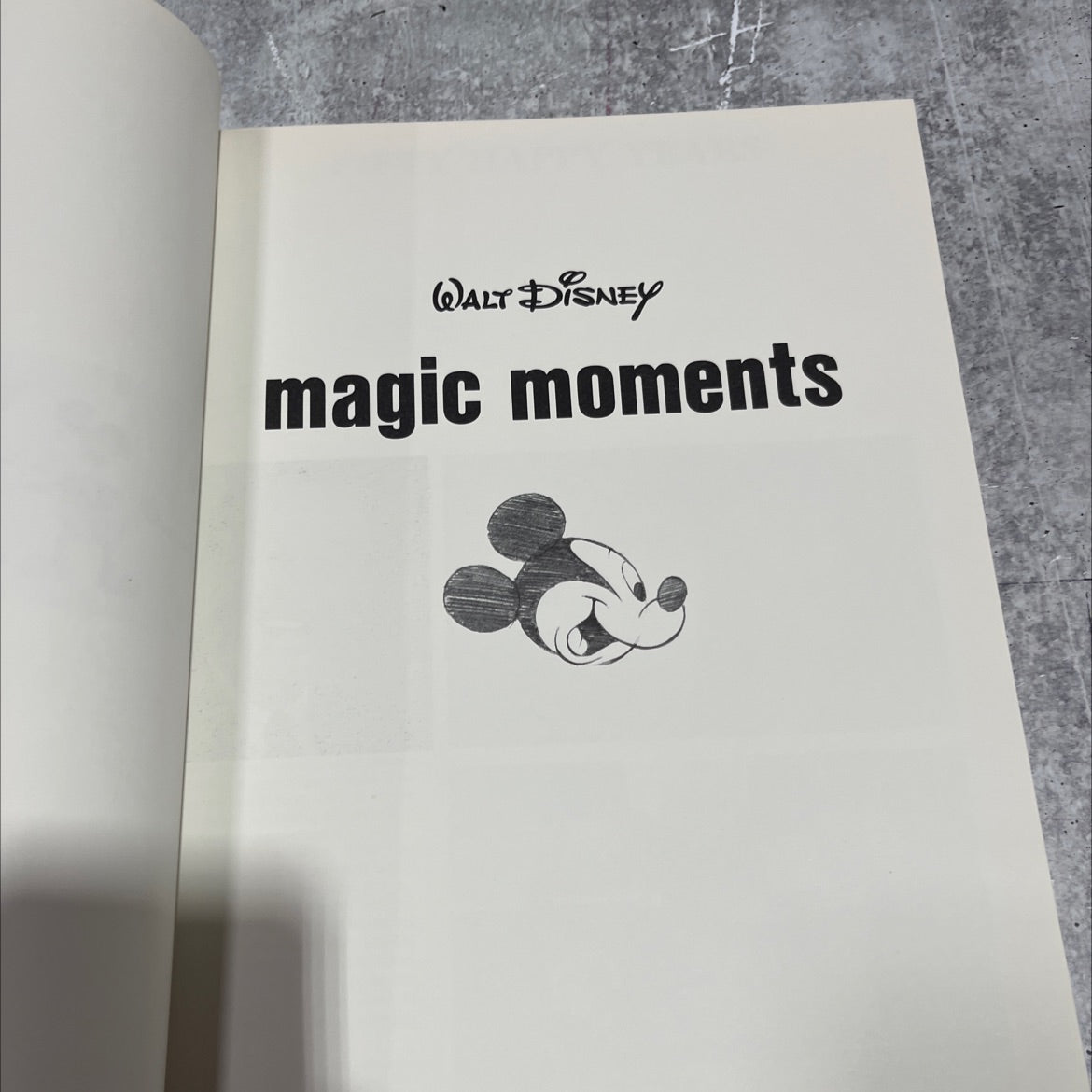 walt disney magic moments book, by ercole arseni, leone bosi, massimo marconi, 1973 Hardcover image 2