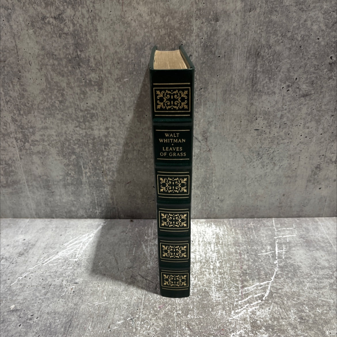 walt whitman leaves of grass illustrated with photographs of whitman's america book, by walt whitman, 1979 Leather image 4
