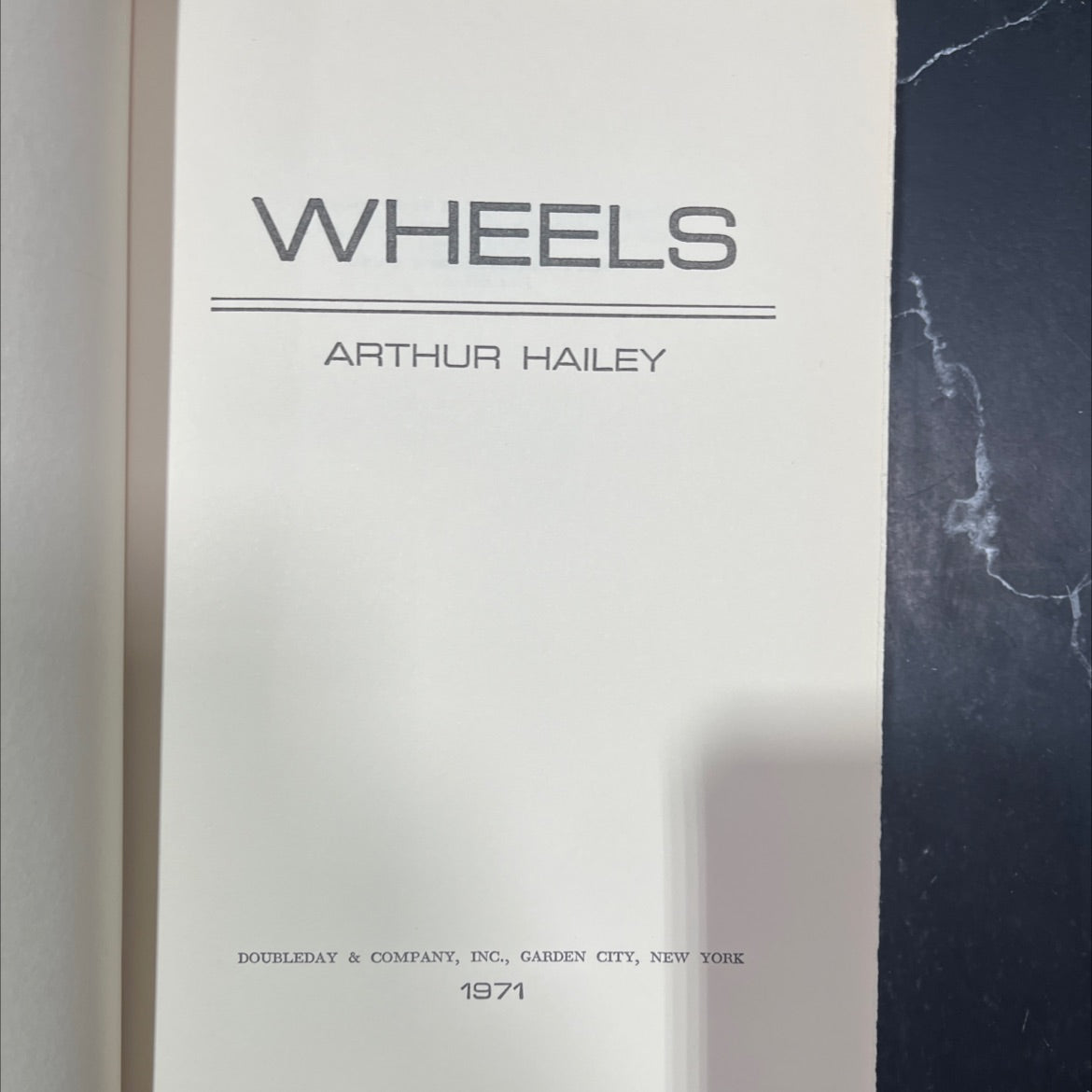 wheels book, by arthur hailey, 1971 Hardcover image 2
