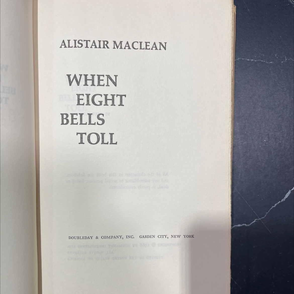 when eight bells toll book, by alistair maclean, 1966 Hardcover image 2