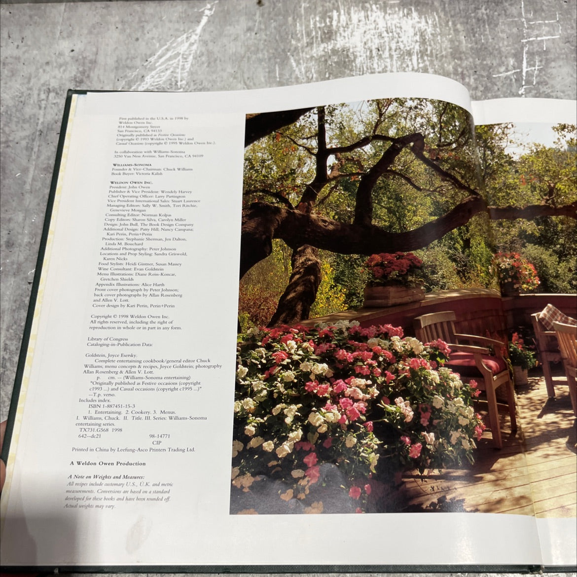 williams sonoma entertaining complete entertaining cookbook book, by chuck williams, joyce goldstein, 1998 Hardcover image 3