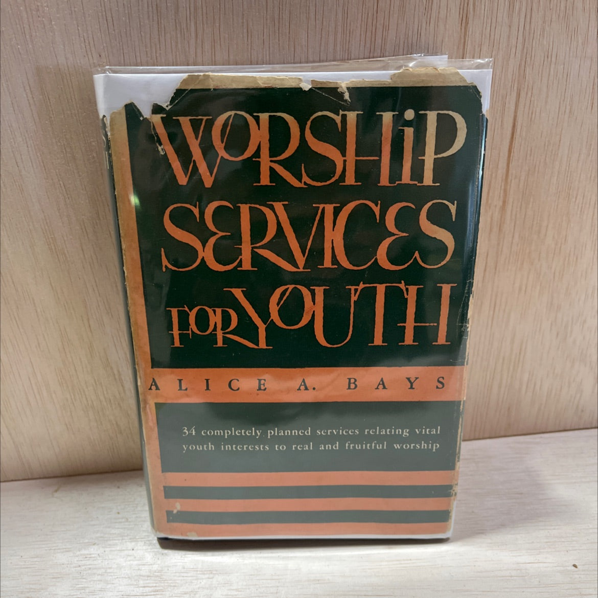 worship services for youth book, by alice anderson bays, 1946 Hardcover, Vintage image 1