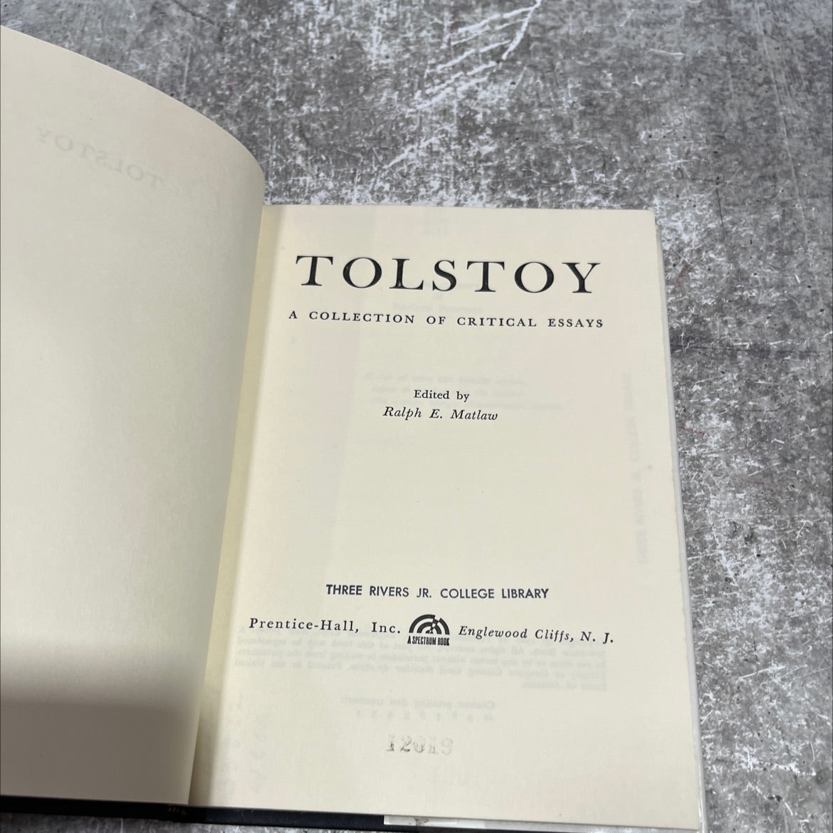yotelot tolstoy a collection of critical essays book, by unknown, 1967 Hardcover image 2