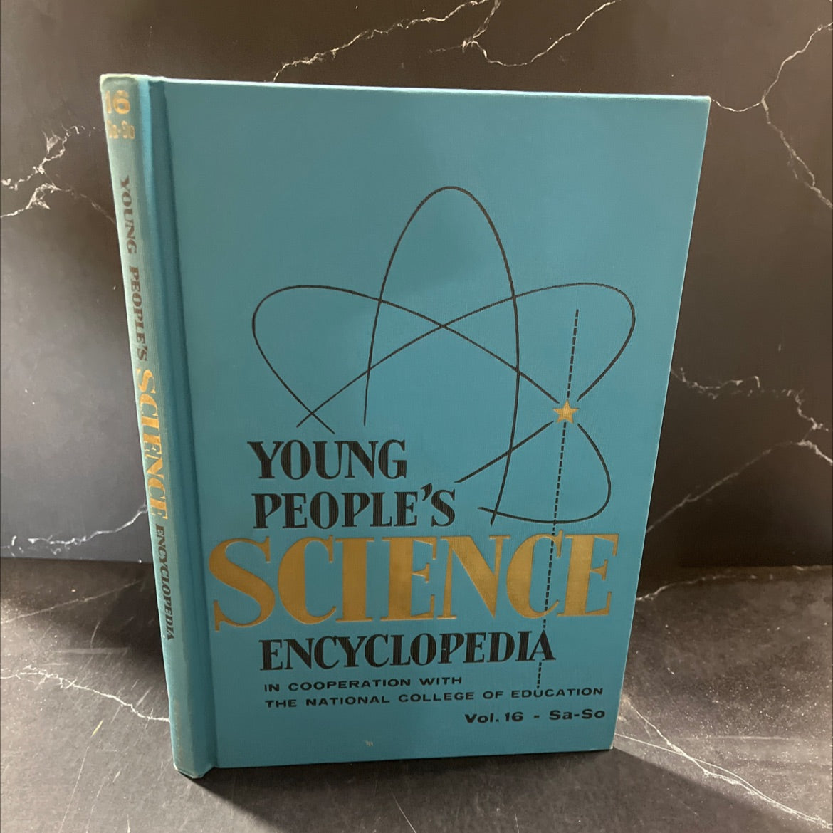 young people's science encyclopedia book, by staff of national college of education, 1964 Hardcover image 1