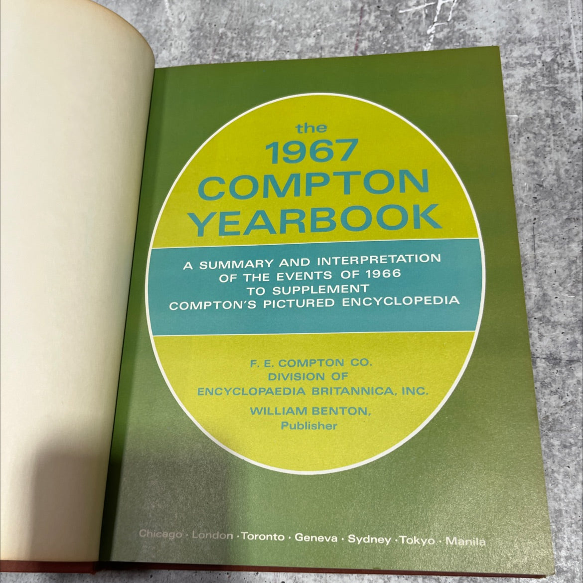 1967 compton yearbook a summary and interpretation of the events of 1966 to supplement compton's pictured encyclopedia image 2