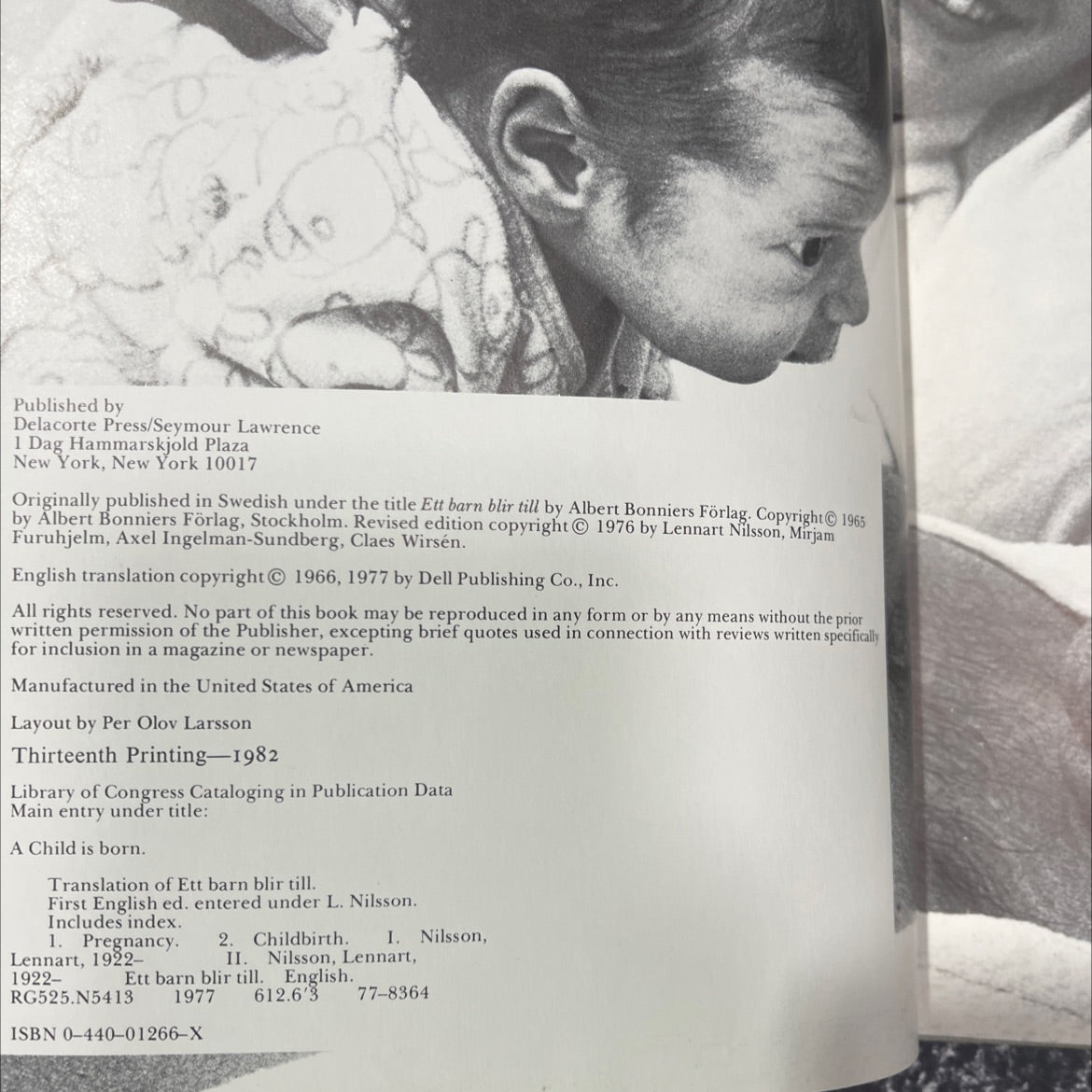 a child is born book, by lennart nilsson, mirjam furuhjelm, axel ingelman-sundberg, claes wirsén, 1976 Hardcover image 3