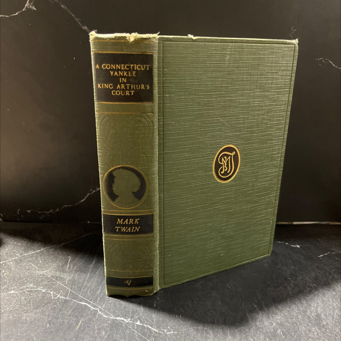 a connecticut yankee in king arthur's court book, by mark twain, 1917 Hardcover image 1