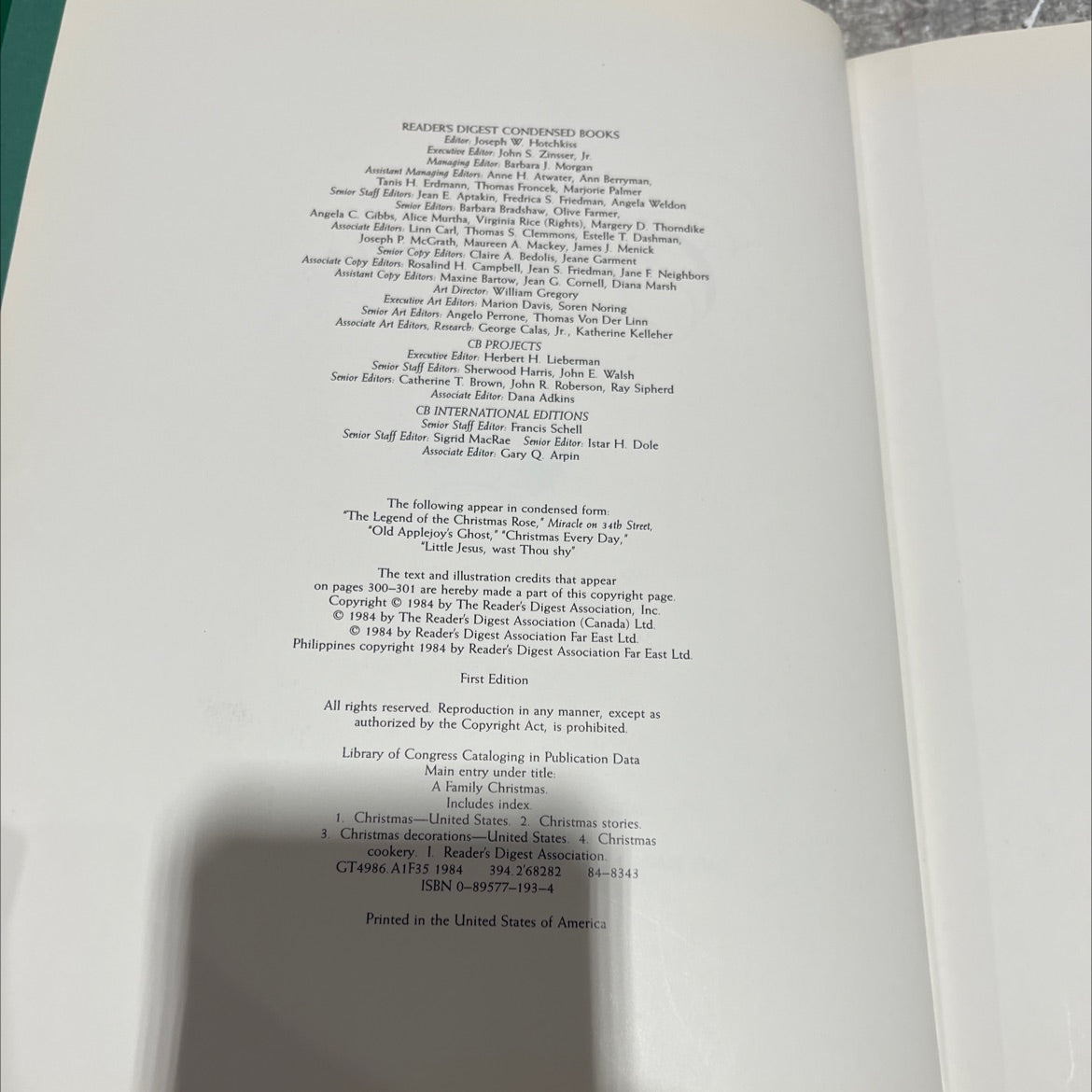 a family christmas book, by unknown, 1984 Hardcover image 3