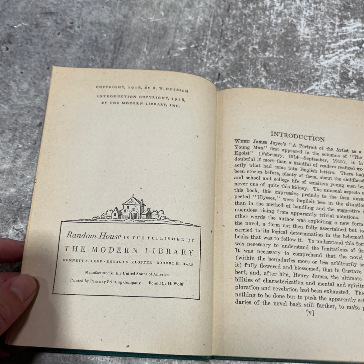 a portrait of the artist as a young man book, by james joyce, 1916 Hardcover image 3