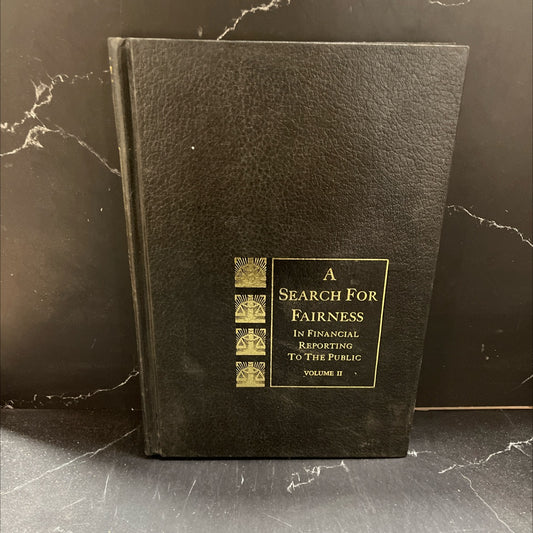a search for fairness in financial reporting to the public volume ii book, by leonard spacek, 1973 Hardcover image 1