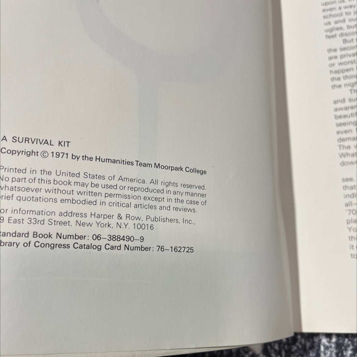 a survival kit book, by howard siegel, roger boedecker, 1971 Paperback image 3