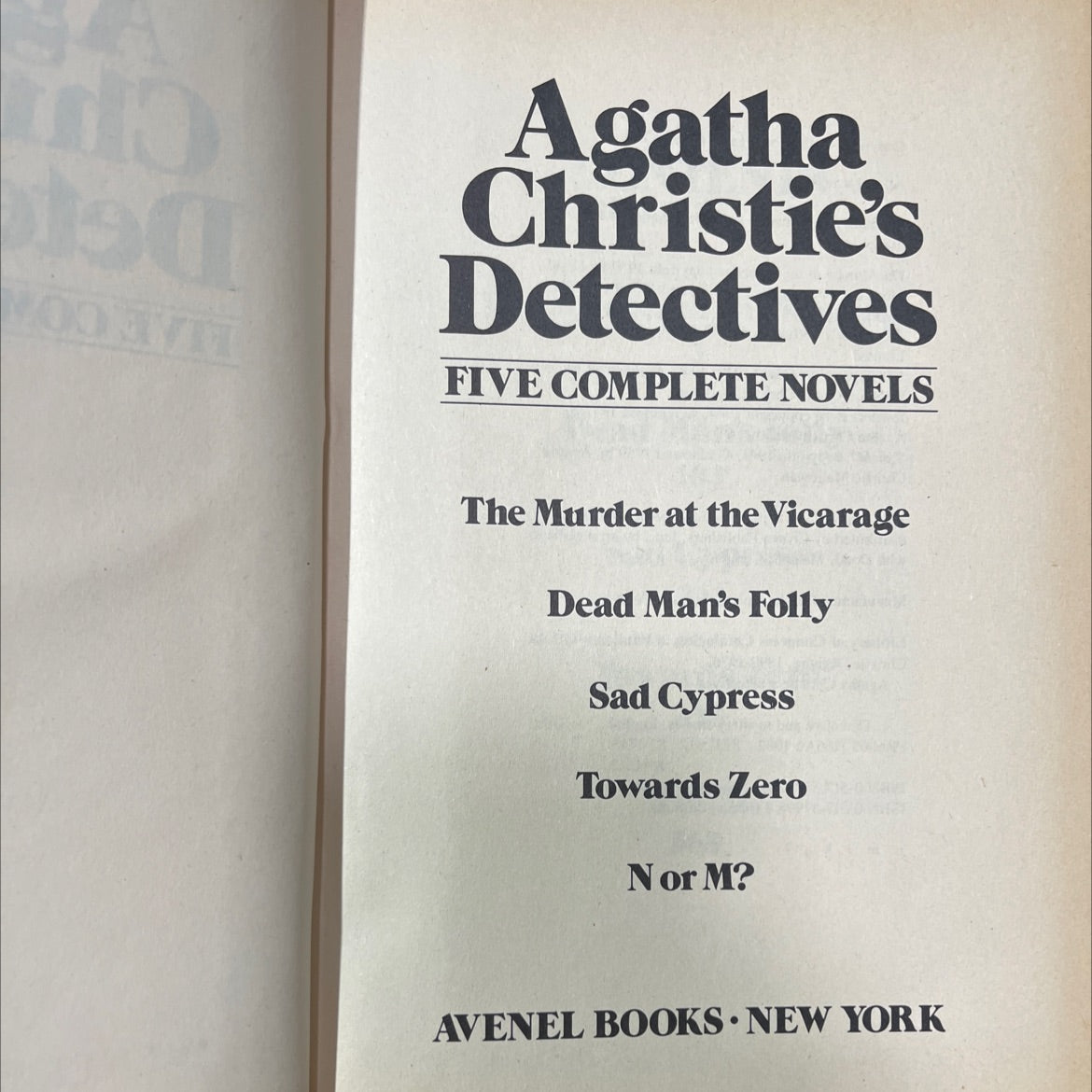 agatha christie's detectives book, by agatha christie, 1982 Hardcover image 2