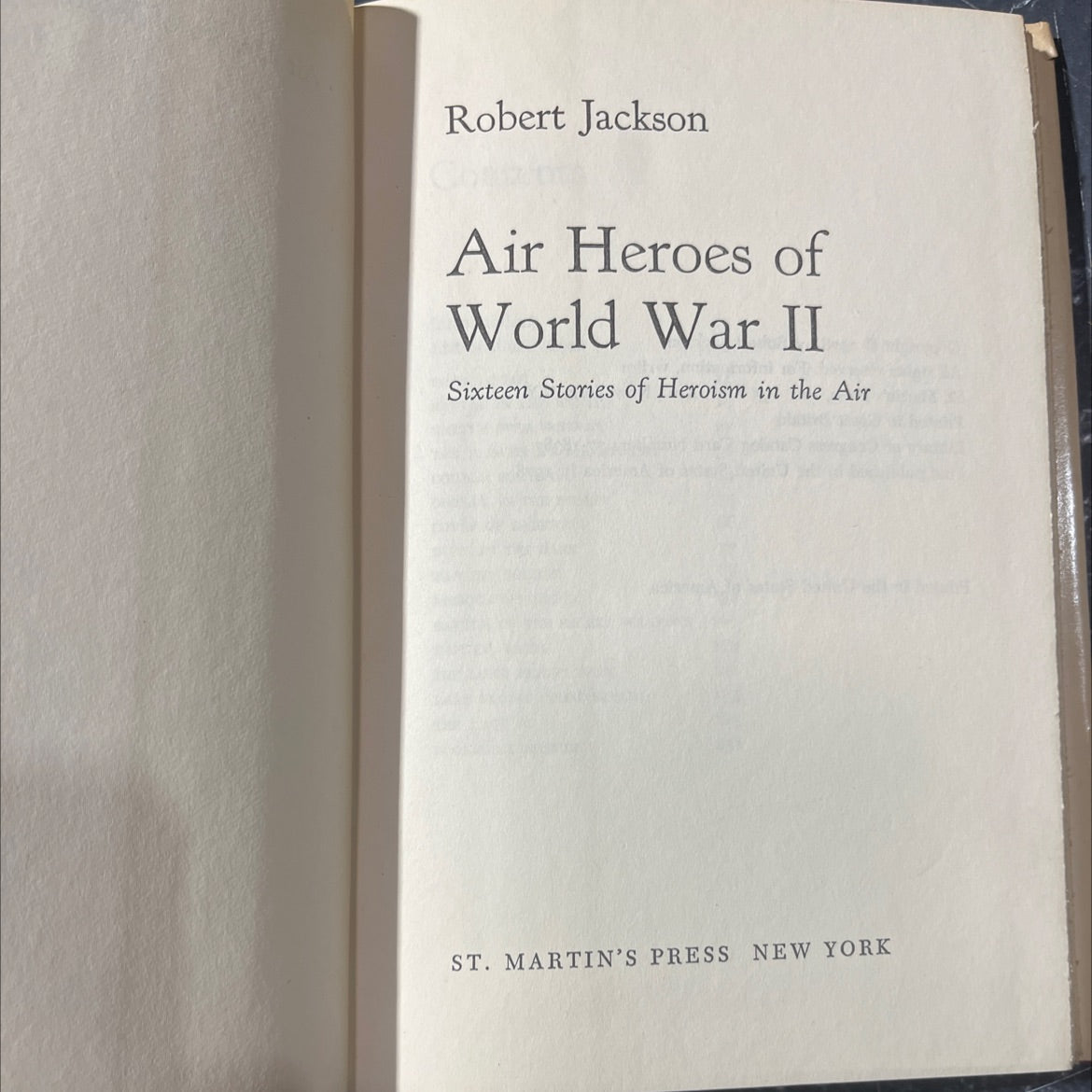 air heroes of world war ii sixteen stories of heroism in the air book, by Robert Jackson, 1978 Hardcover image 2