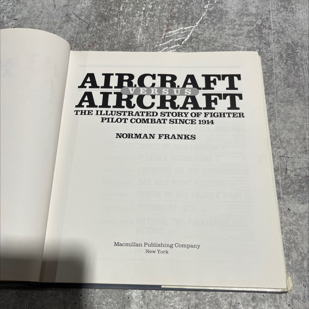 aircraft versus aircraft the illustrated story of fighter pilot combat since 1914 book, by norman franks, 1986 Hardcover image 2