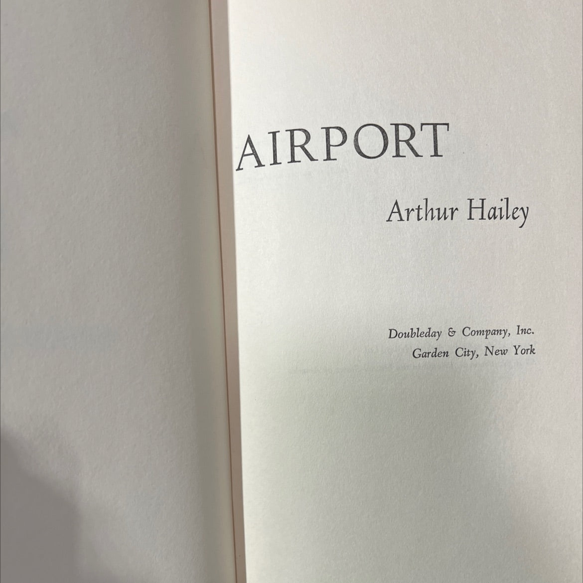 airport book, by Arthur Hailey, 1968 Hardcover image 2