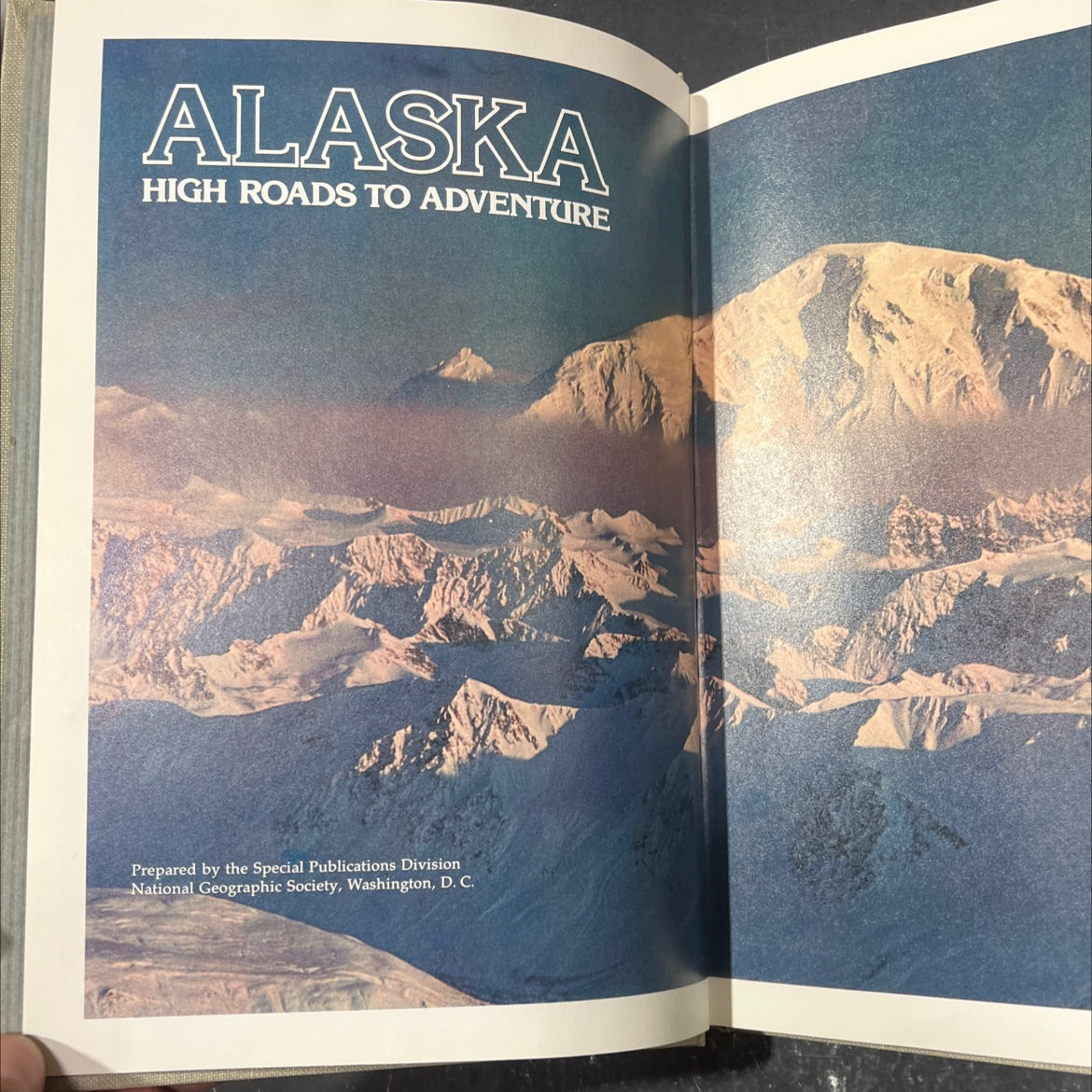 alaska high roads to adventure book, by National Geographic Society, 1976 Hardcover image 2