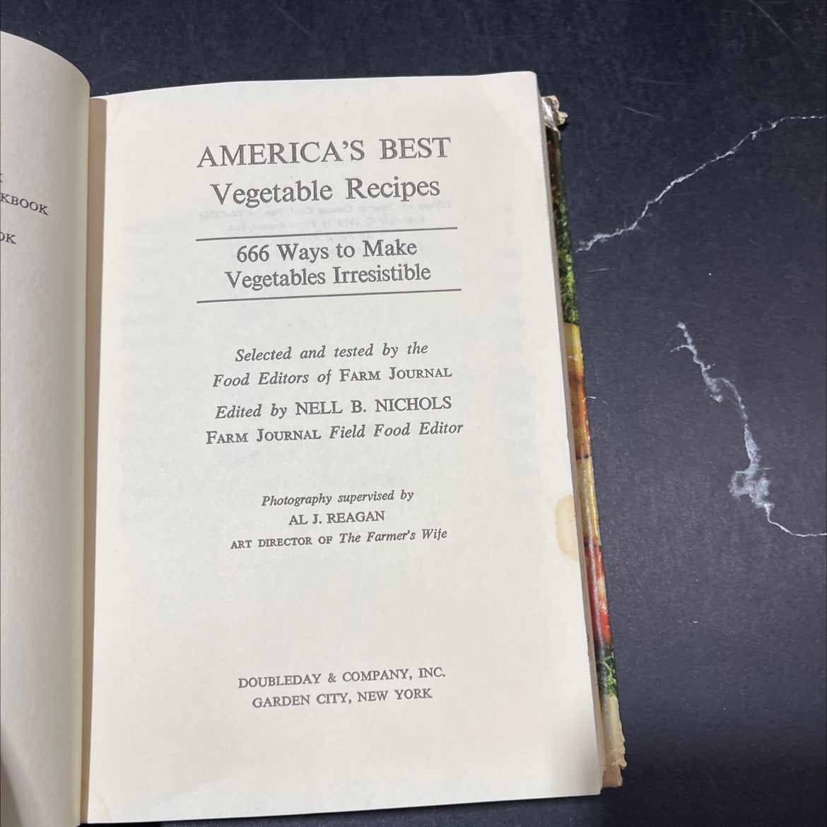 america's best vegetable recipes 666 ways to make vegetables irresistible book, by nell b. nichols, 1970 Hardcover image 2