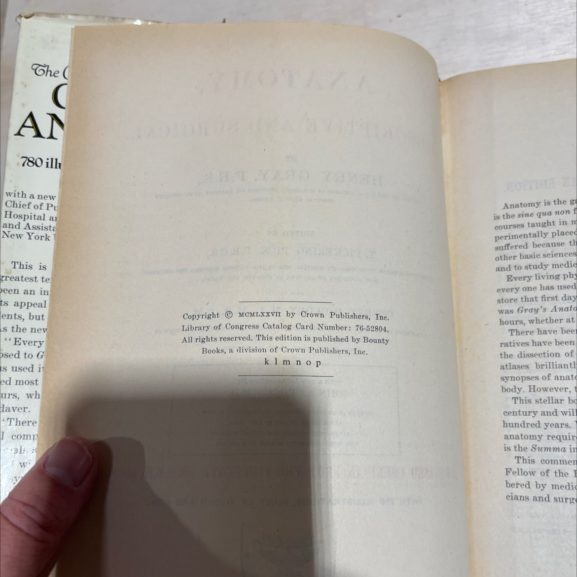 anatomy descriptive and surgical book, by henry gray, 1970 Hardcover image 3