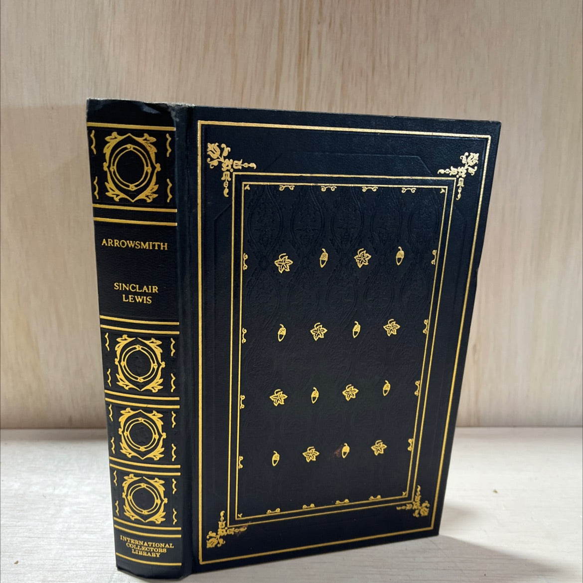 arrowsmith book, by sinclair lewis, 1953 Leather, Vintage image 1