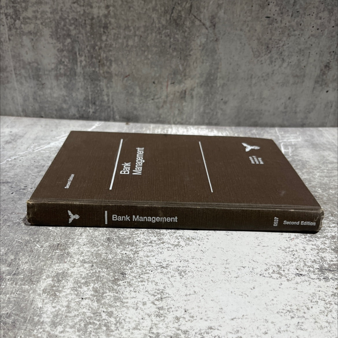 bank management book, by unknown, 1975 Hardcover image 4