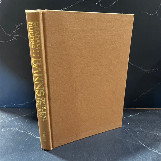 barns of rural britain book, by graham hughes, 1985 Hardcover image 1