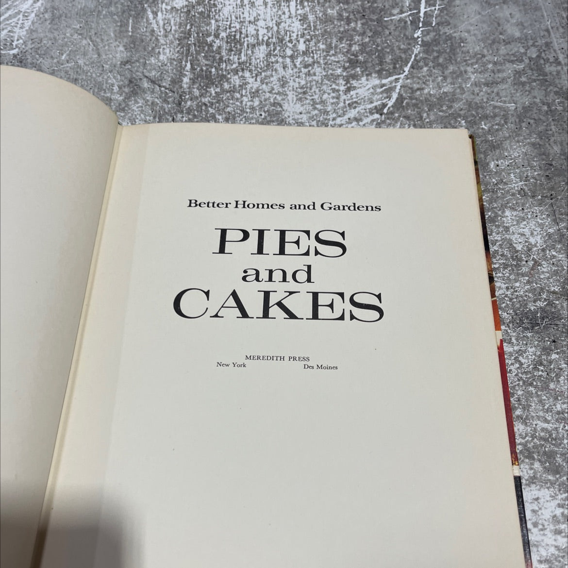 better homes and gardens pies and cakes book, by unknown, 1966 Hardcover image 2
