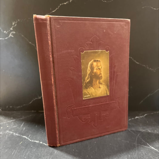 bible story book a complete narration from genesis to revelation for young and old book, by elsie e. egermeier, 1947 image 1