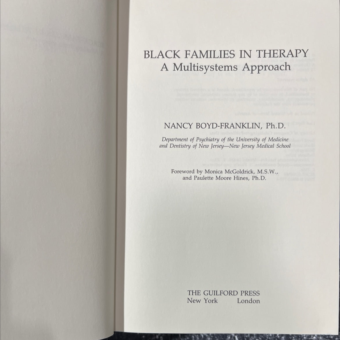black families in therapy a multisystems approach book, by nancy boyd-franklin, 1989 Hardcover image 2
