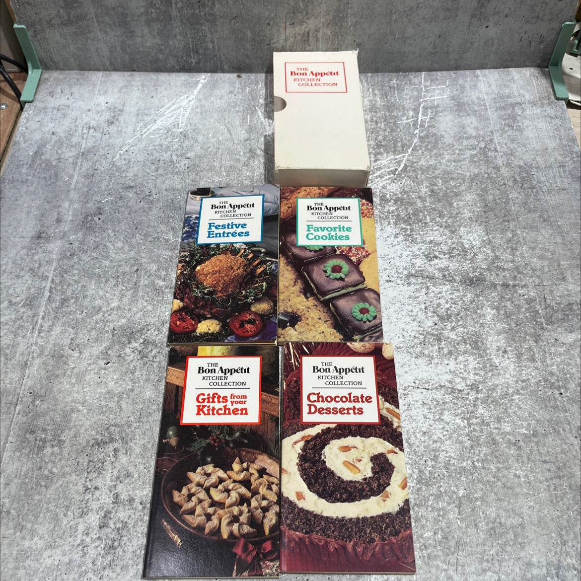 bon appétit kitchen collection book, by unknown, 1983 Paperback image 2
