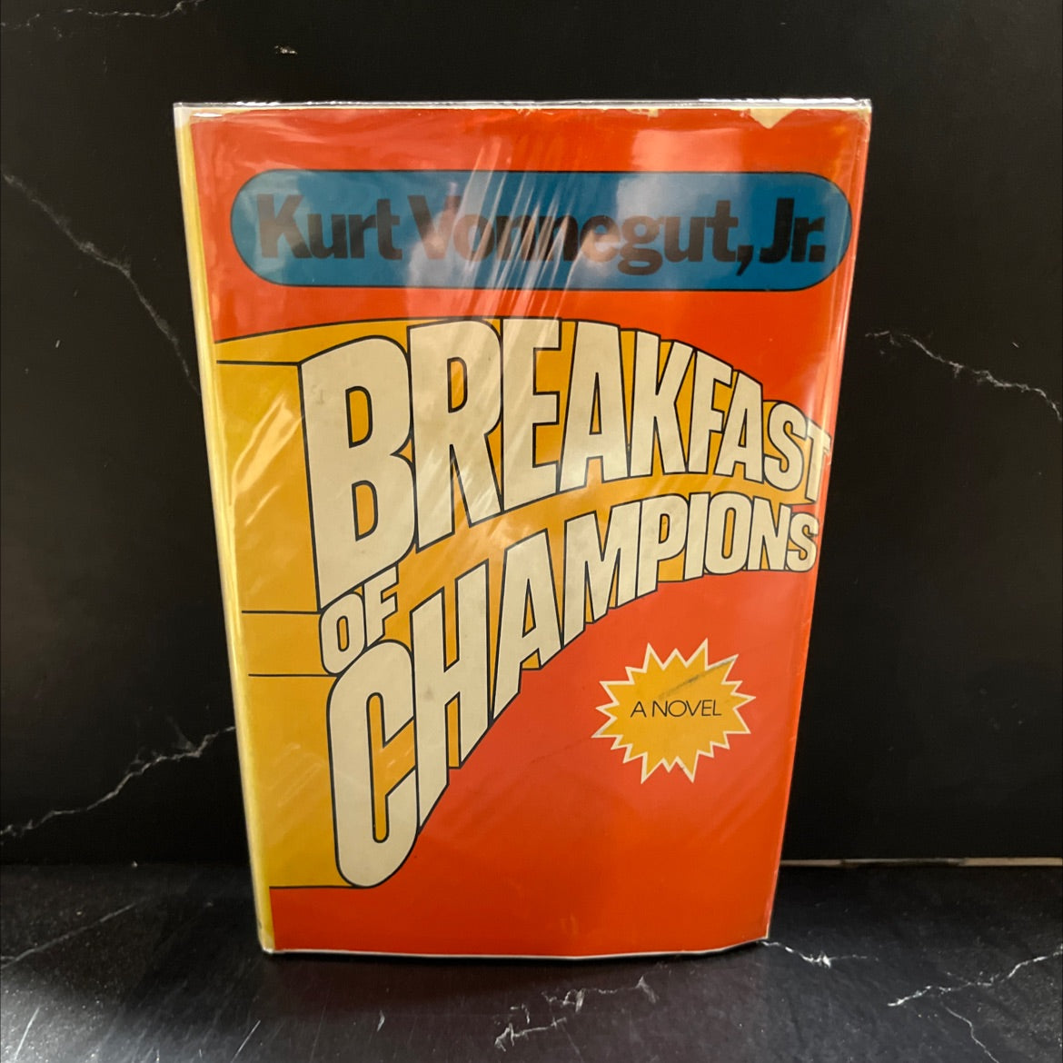 breakfast of champions book, by kurt vonnegut, jr., 1973 Hardcover image 1