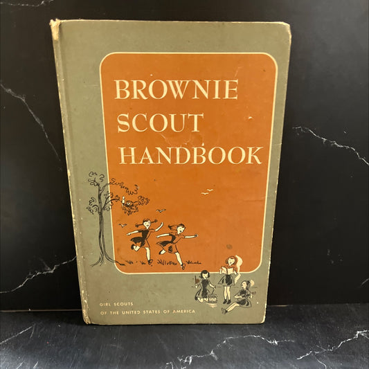 brownie scout handbook book, by girl scouts of the united states of america, 1959 Hardcover image 1