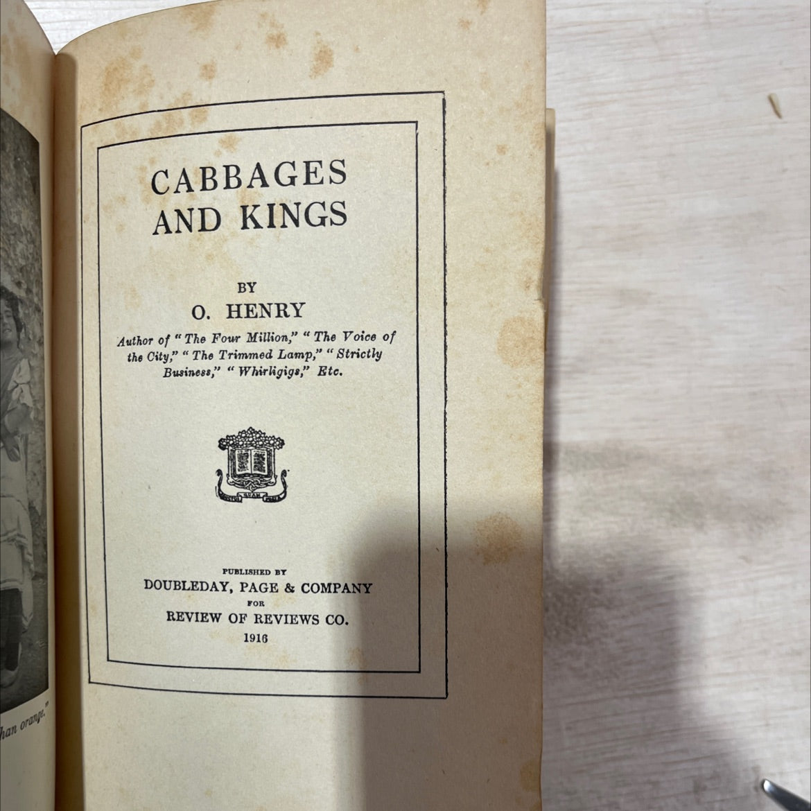 cabbages and kings book, by o. henry, 1916 Hardcover, Antique, Heavily Used image 2