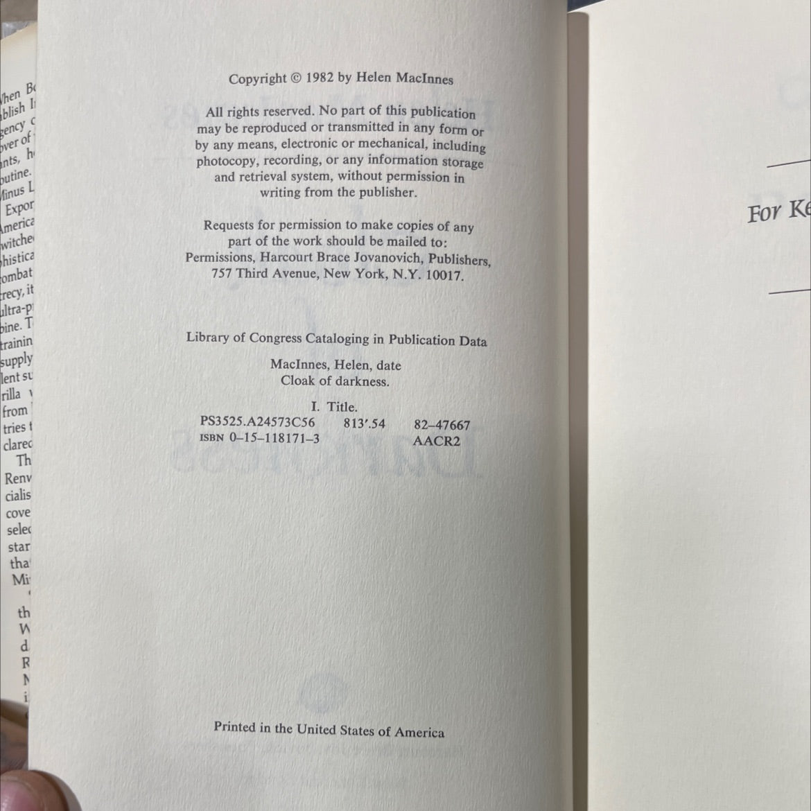 cloak of darkness book, by Helen MacInnes, 1982 Hardcover image 3